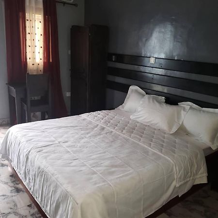 Hotel Sunrise Center Bonapriso 111 Duala Zewnętrze zdjęcie