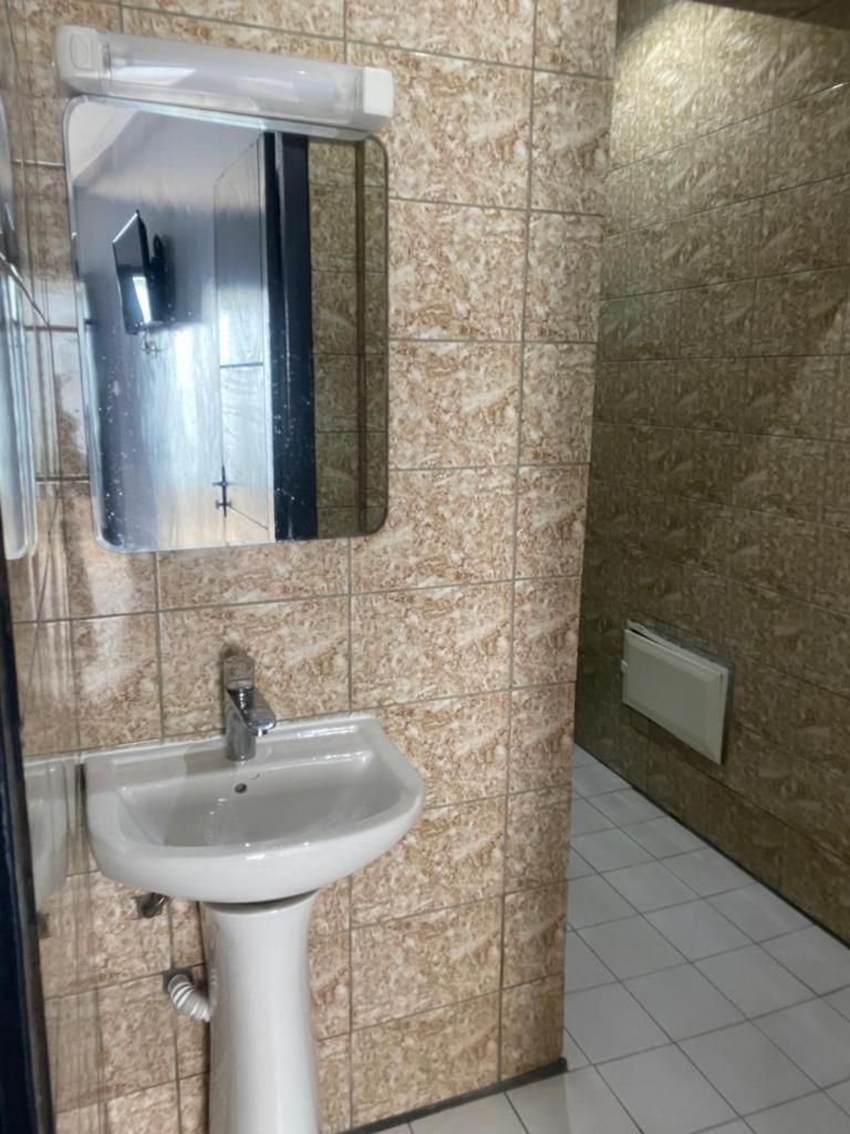 Hotel Sunrise Center Bonapriso 111 Duala Zewnętrze zdjęcie